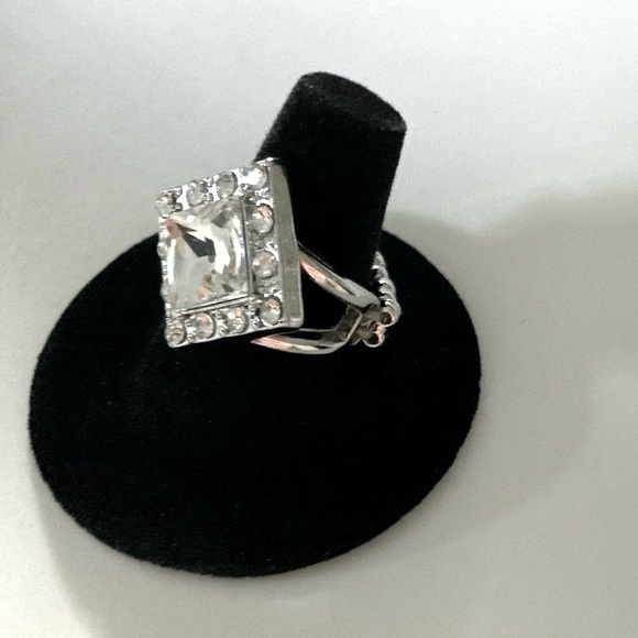 NWT Geometric Rhinestone Ring - Picture 3 of 14